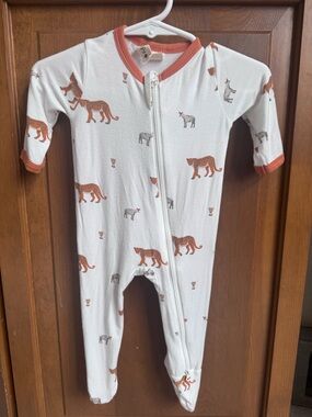 Kyte BABY hard to find African print-footie sleeper. Size 0-3 months